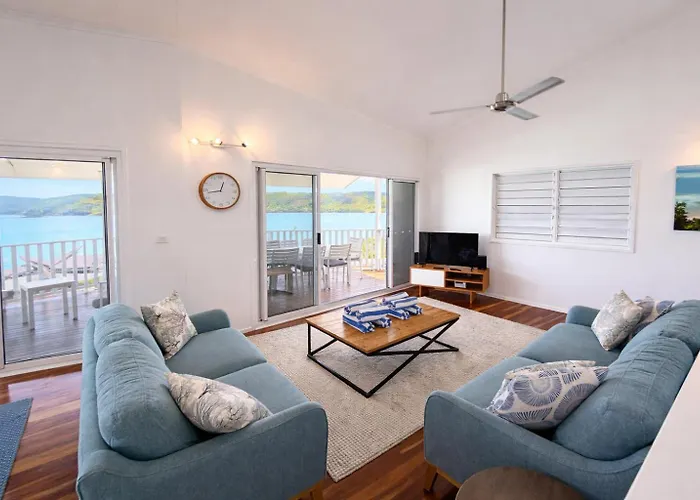 Casuarina Cove 14 & Free Buggy - Hamilton Island
